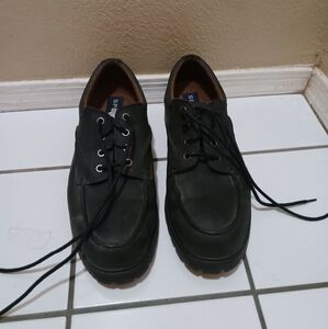 Men's dress shoes